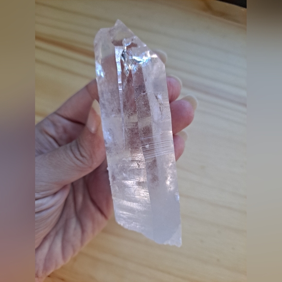 Large Clear Quartz Crystal Point - Picture 3 of 9